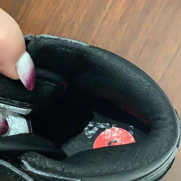 FILA - Sz 6 (baby) - high top sneakers - black - with laces & hook / loop - Picture 10 of 11